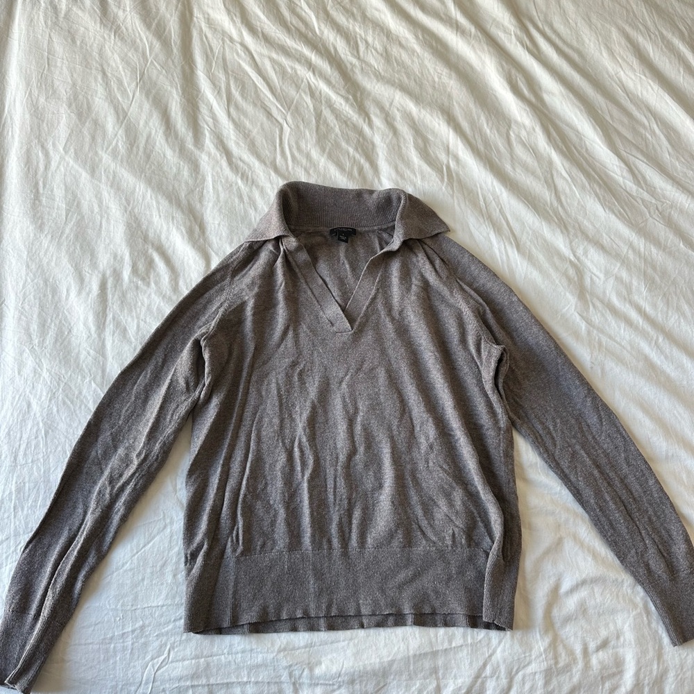 Ann Taylor Women's V-Neck Sweater in Taupe
